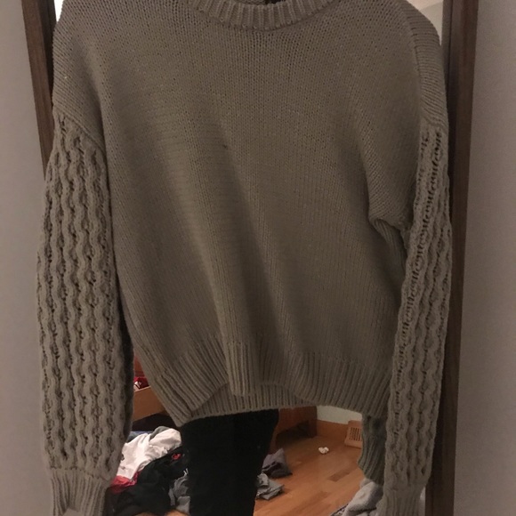 Green Sweater - Picture 2 of 4